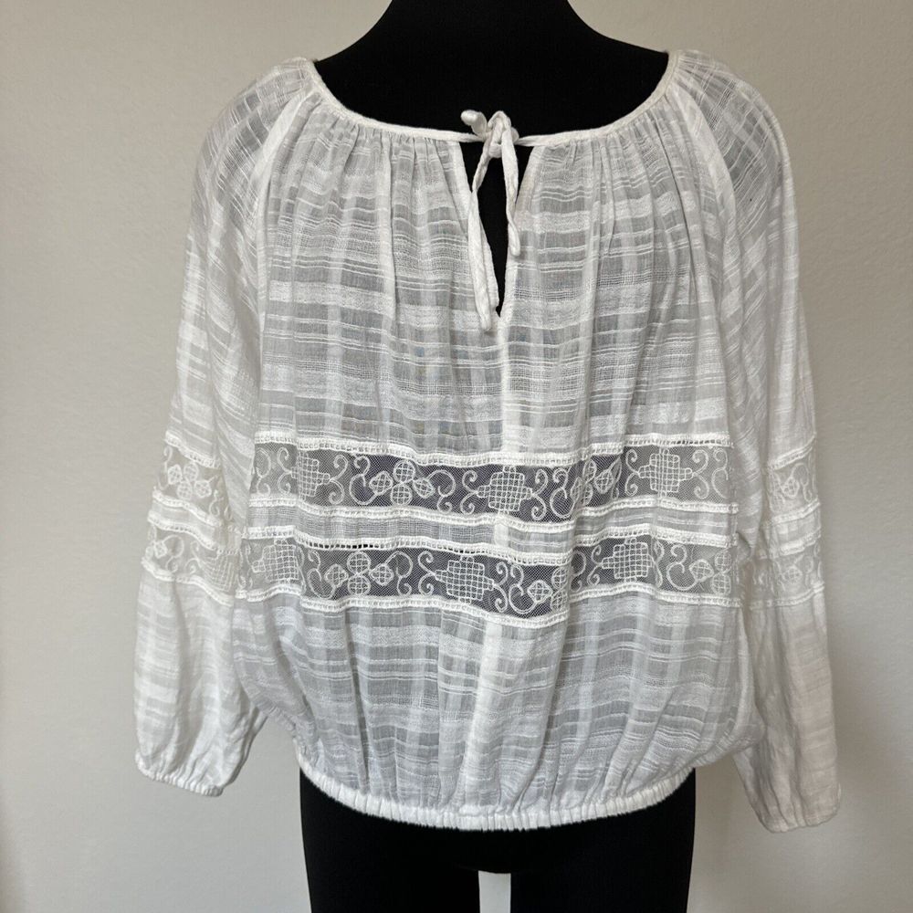 Free People Blouse Women XS White Peasant Tie Neck‎ Crochet Lace Trim Boho